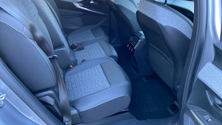 Peugeot 5008 157kW Allure 73kWh 5dr Auto Electric Estate